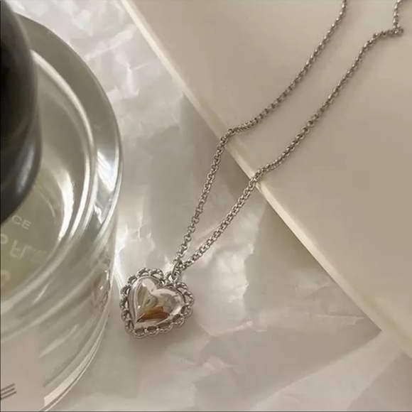 925 STERLING SILVER LACE HEART NECKLACE, NICE NECKLACE, CUTE NECKLACE - Picture 5 of 6